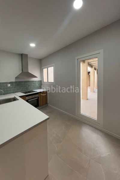 Planta baja en carrer del reverend josep noguera 18 vivienda recien reformada con amplio patio en Valencia - Imagen 18