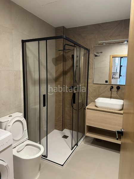 Estudio recién reformado con terraza junto a ruzafa en Valencia - Imagen 4