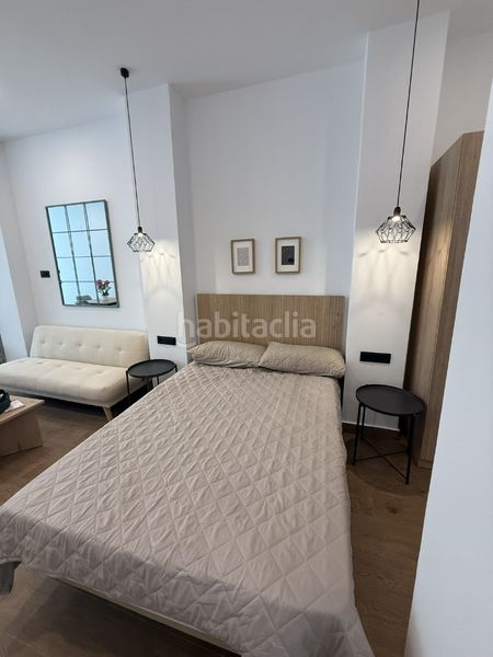 Estudio recién reformado con terraza junto a ruzafa en Valencia - Imagen 7