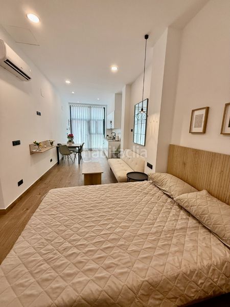 Estudio recién reformado con terraza junto a ruzafa en Valencia - Imagen 5