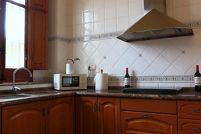 Foto 4629917f-bacb-4740-b017-1f6c11a2f54c. Xalet amb xemeneia aparcament piscina a Saboya Alboraya