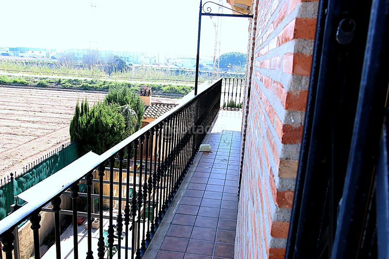 Foto 96d076a2-13e9-4b14-b57a-acff68f82491. Xalet amb xemeneia aparcament piscina a Saboya Alboraya