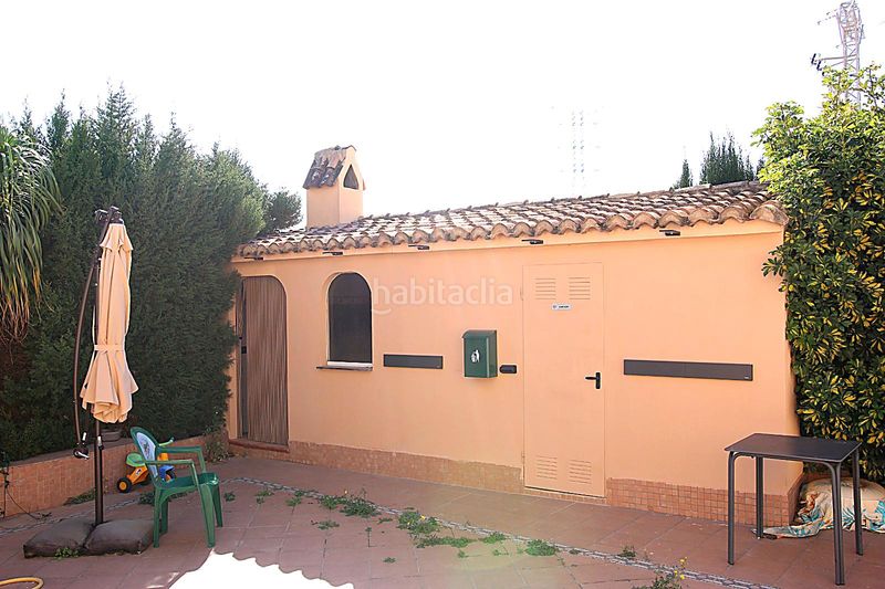 Foto 9ad1906d-9d4a-4aea-b295-e82592a64b7e. Xalet amb xemeneia aparcament piscina a Saboya Alboraya