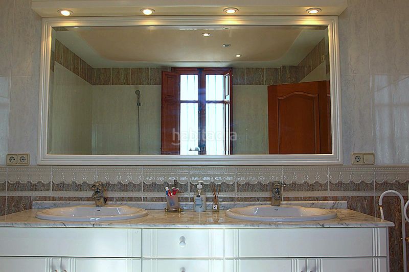 Foto a6532c27-65b4-4ff4-b13c-5dfc5f37cd31. Xalet amb xemeneia aparcament piscina a Saboya Alboraya