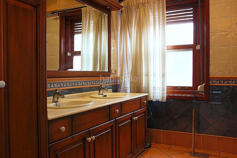 Foto d1bb1339-f06a-478f-b539-4ef7cb32043e. Xalet amb xemeneia aparcament piscina a Saboya Alboraya