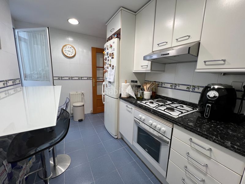 Foto 4560ef9f-051f-4f9b-b7a3-48e9a8e9aa61. Pis amb calefacció aparcament a La Raïosa Valencia