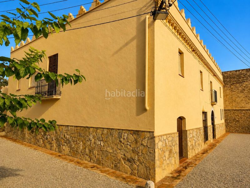 Foto 4d757c00-0994-4e3d-9a50-c1a487defca7. Casa aparellada amb aparcament a Centre Sant Pere de Ribes