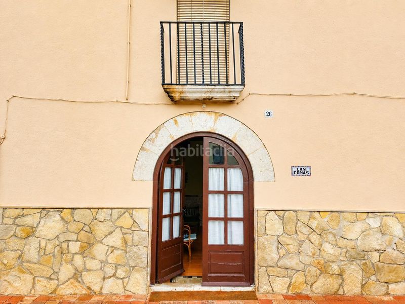 Foto a5a62a97-fdcd-4394-81ba-7db2b91e2a67. Casa aparellada amb aparcament a Centre Sant Pere de Ribes