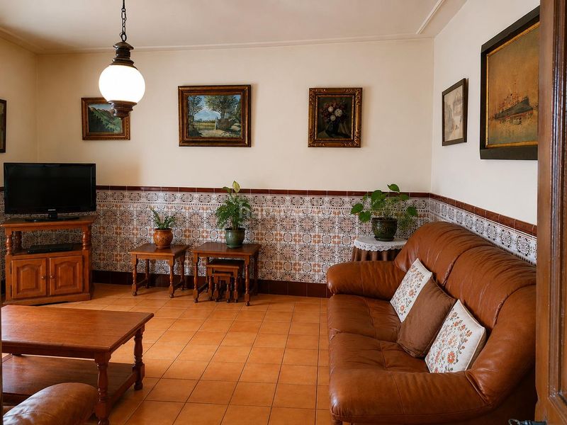 Foto b2f08085-4e1a-401a-b579-92d0ff2fda0d. Casa aparellada amb aparcament a Centre Sant Pere de Ribes