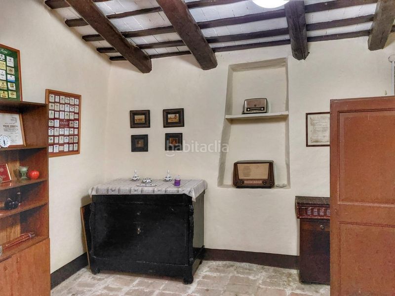 Foto ba40800e-7172-41d4-a8eb-108bd652f28e. Casa aparellada amb aparcament a Centre Sant Pere de Ribes