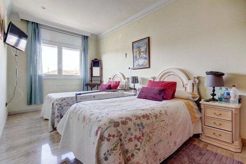 Foto a8667eb1-5151-4164-9a4f-4857bf4fffb0. Chalet avec chauffage parking dans Cunit residencial Cunit
