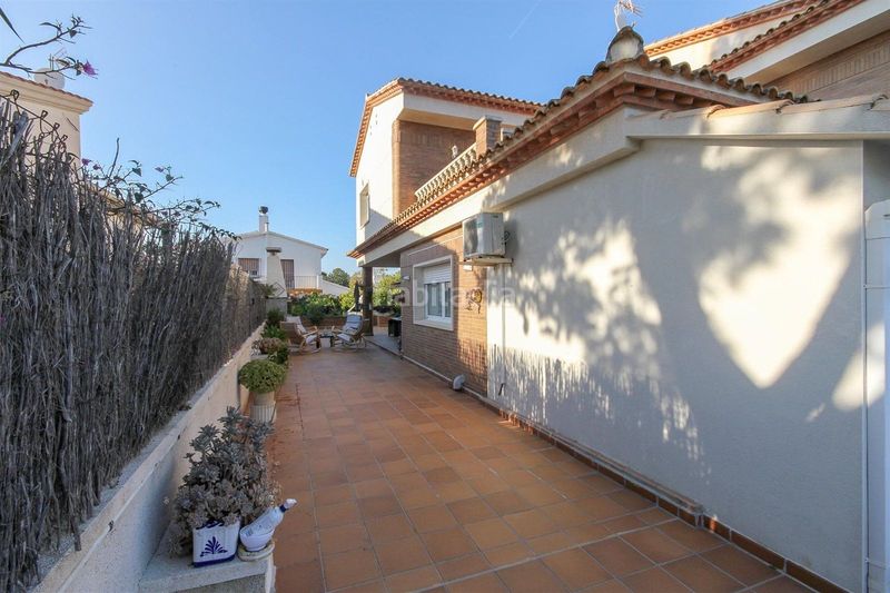 Foto fe6b0e36-c673-4904-9223-15c812f6bb1e. Chalet avec chauffage parking dans Cunit residencial Cunit