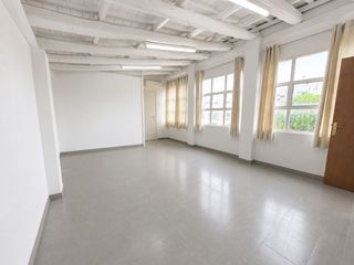 Location Bureau  De parellades. Despacho en alquiler en centro de oficinas  calle parellades, si