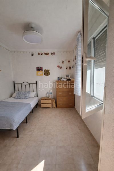 Foto ae5edcdf-8e6a-4277-948e-6c71024d4cdd. Pis amb xemeneia aparcament a Bullas