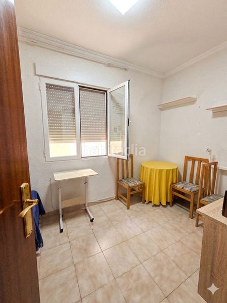 Foto b6eccb7a-6bab-4982-9348-a33d0c7c16a5. Pis amb xemeneia aparcament a Bullas