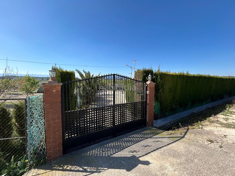 Foto c1319672-712d-42b4-8ec1-9baa991e493d. Masia amb xemeneia aparcament piscina a Bullas