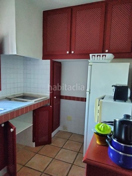 Foto 0b39d1a9-8696-431f-803b-78eda93da985. Edificio con piscina in Mula