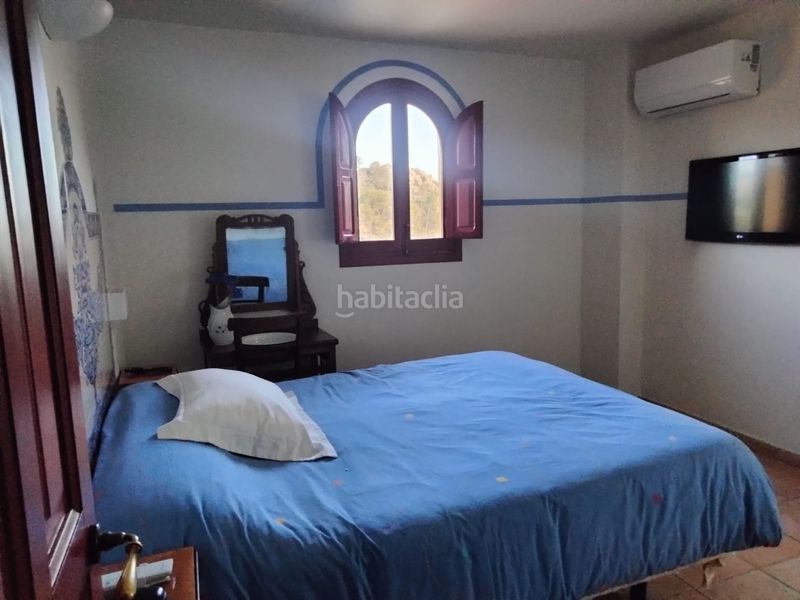 Foto da87e785-5011-472d-bb3a-453c0d51fe9c. Edificio con piscina in Mula