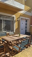Casa adossada  Calle grecia. Dúplex en bullas