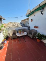 Casa  Calle de serranos. Casa torre reloj, bullas.