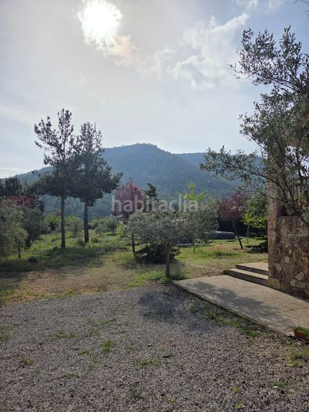 Foto 5c47b4c1-0f1f-4c11-8439-7cf731c5a873. Masia amb xemeneia aparcament a Bullas