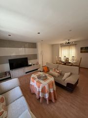 Casa adossada  Calle primero de marzo. Precioso dúplex bullas