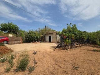 Masia  Calle salto del usero. Finca rústica con casa. bullas.