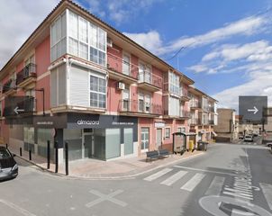 Pis  Calle mediodía. Piso en la almazara, bullas