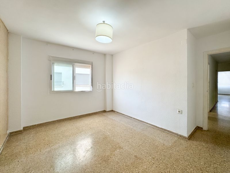 Foto b3c80ec8-a2c3-4e1e-aea0-c9a8e47ae874. Pis a Centro puerto Sagunt