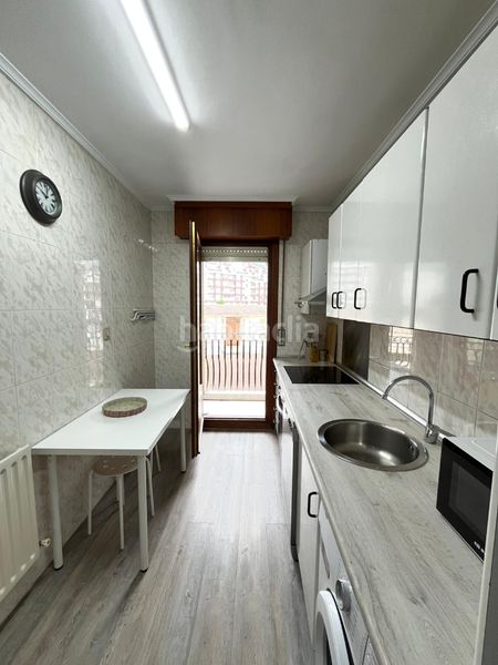 Foto 864e5c2b-549b-4472-b6d0-63f08f1f436b. Rent flat with heating in Centro Castro - Urdiales