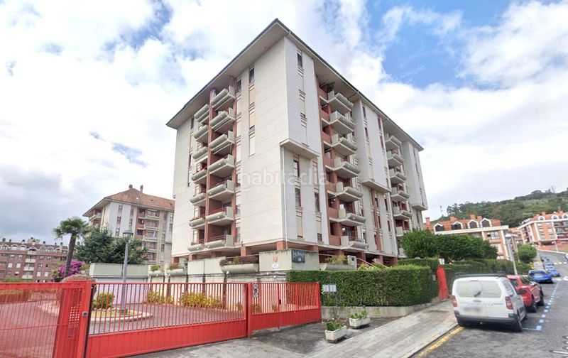 Foto 082e139a-0a19-45e8-8681-c6afbb997c9e. Pis amb calefacció aparcament piscina a Brazomar Castro - Urdiales