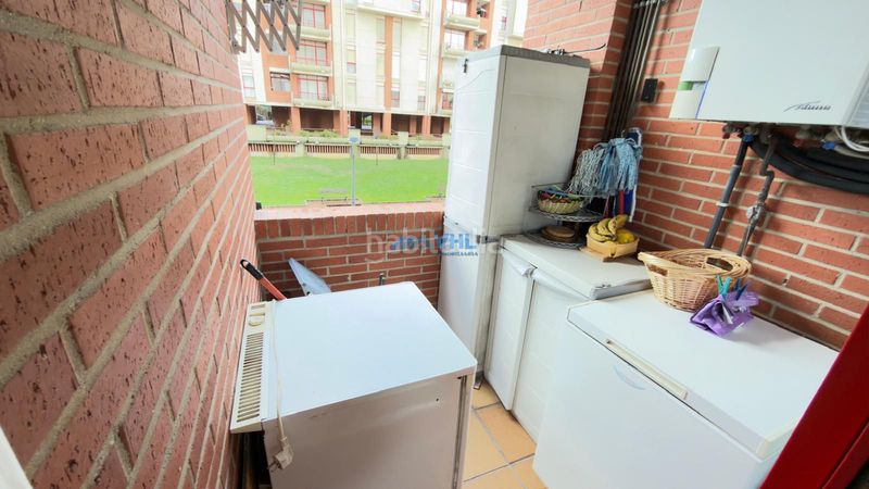 Foto 1a613a3a-b9f5-445f-9c63-3e94c271367b. Pis amb calefacció aparcament piscina a Brazomar Castro - Urdiales