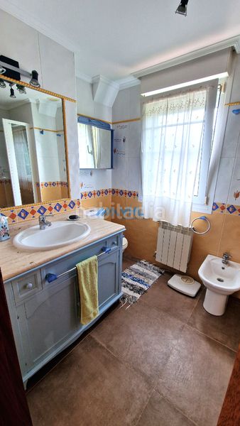 Foto 08d348db-80d2-462e-9032-5833d7ee67fc. Xalet amb xemeneia calefacció aparcament a Samano Castro - Urdiales