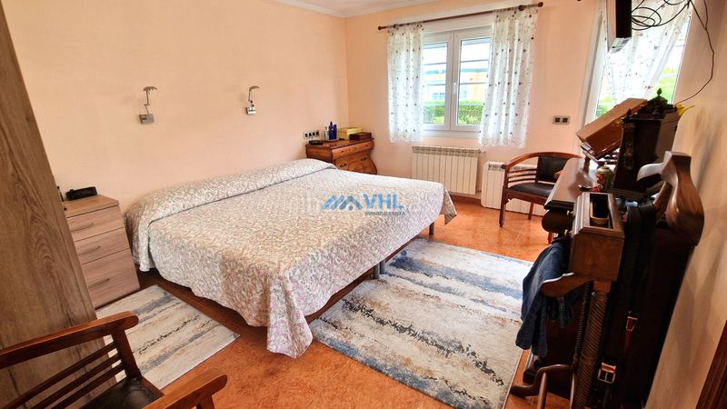 Foto 44c3141a-3342-4dda-87d1-a54ef409ec2d. Xalet amb xemeneia calefacció aparcament a Samano Castro - Urdiales