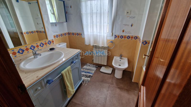 Foto 68fe9468-35c7-40c0-b878-69c7beec97bf. Xalet amb xemeneia calefacció aparcament a Samano Castro - Urdiales