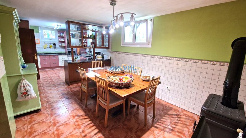 Foto 7c3870a1-ec0b-4fe5-acbf-e258e72ce52b. Xalet amb xemeneia calefacció aparcament a Samano Castro - Urdiales