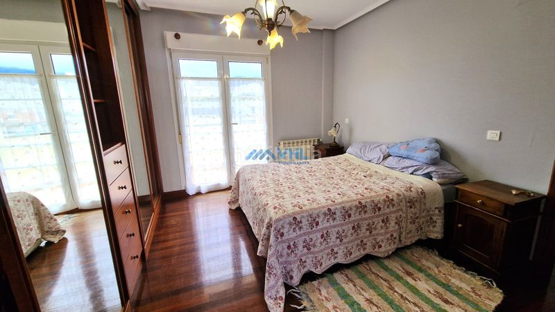 Foto a8b0f571-2bfd-444e-9061-1385b3ddab6e. Xalet amb xemeneia calefacció aparcament a Samano Castro - Urdiales