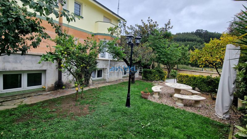 Foto afdbb05a-68a8-4d2d-8eb3-7e460eb4d2cd. Xalet amb xemeneia calefacció aparcament a Samano Castro - Urdiales