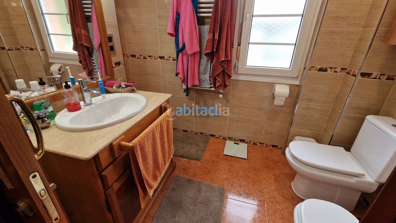 Foto dfdf0377-f1e9-42f4-9f6f-18ef962422b0. Xalet amb xemeneia calefacció aparcament a Samano Castro - Urdiales