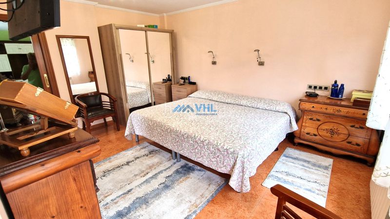 Foto f23e3467-5e1d-4c0c-972d-5a7c9ff2e7e5. Xalet amb xemeneia calefacció aparcament a Samano Castro - Urdiales