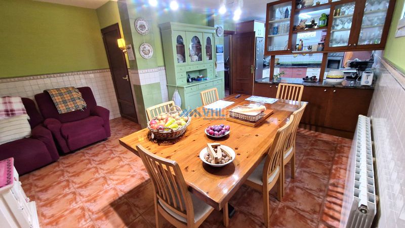 Foto fc342cf5-57fe-4091-ace9-f6e8830855e8. Xalet amb xemeneia calefacció aparcament a Samano Castro - Urdiales