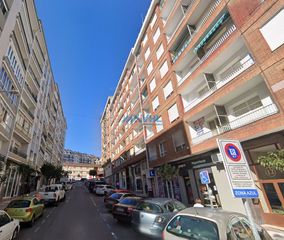 Local Comercial en Calle Juan de la Cosa