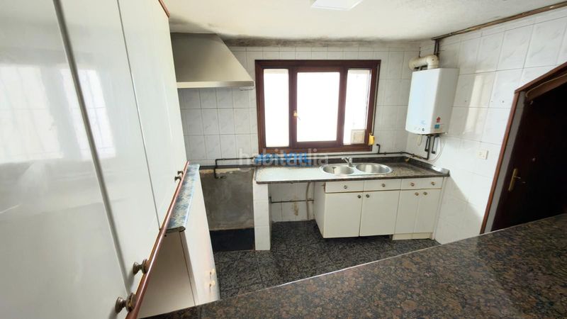 Foto 3e4ab2cc-d96b-4ef1-9505-27df0cc267cf. Casa adossada amb calefacció a Oriñón- Allendelagua Castro - Urdiales