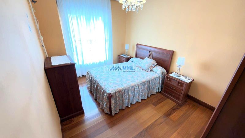 Foto e67268b9-f632-4f7c-bb44-b318f1a1e8b6. Pis amb calefacció a Centro Castro - Urdiales