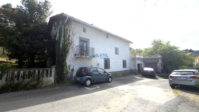 Foto 0c94b161-975c-4cd4-9da9-b9f6f20f7691. Casa aparellada amb calefacció aparcament a Otañes-Talledo Castro - Urdiales
