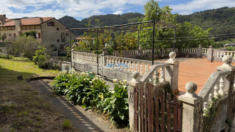 Foto 1c3d4792-09fc-439a-ab87-ba588aafc811. Casa aparellada amb calefacció aparcament a Otañes-Talledo Castro - Urdiales