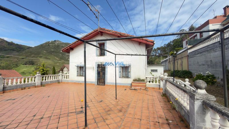 Foto ac32d30f-0104-49d6-875a-40b728a7ddb7. Casa aparellada amb calefacció aparcament a Otañes-Talledo Castro - Urdiales