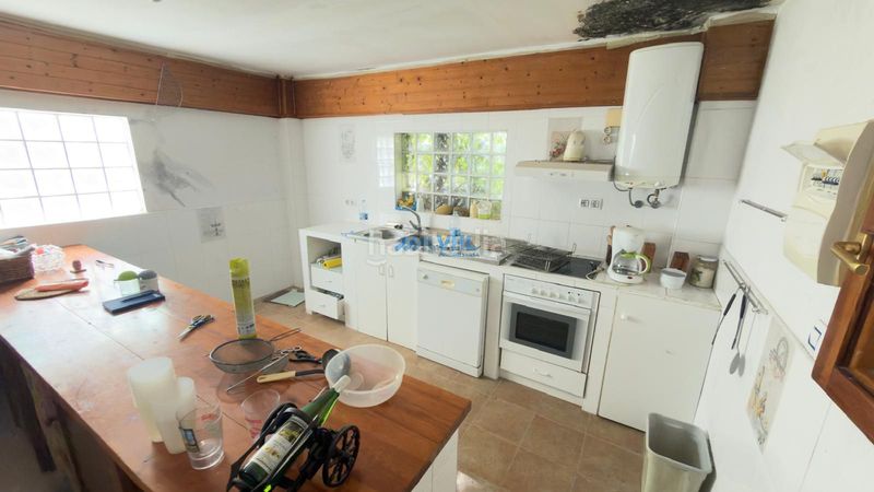 Foto ca2ab36f-f22b-4148-9768-ccf5de40950c. Casa aparellada amb calefacció aparcament a Otañes-Talledo Castro - Urdiales