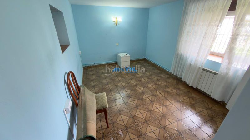 Foto 4b159066-f412-4a90-b38d-de992021bb3f. Casa adossada amb xemeneia a Guriezo