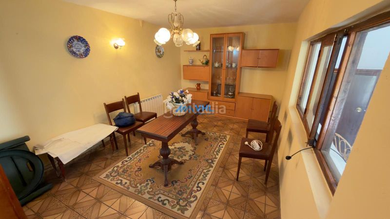 Foto 5ae8afe4-0a5d-44fe-b7b3-c190b0b6c0b1. Casa adossada amb xemeneia a Guriezo